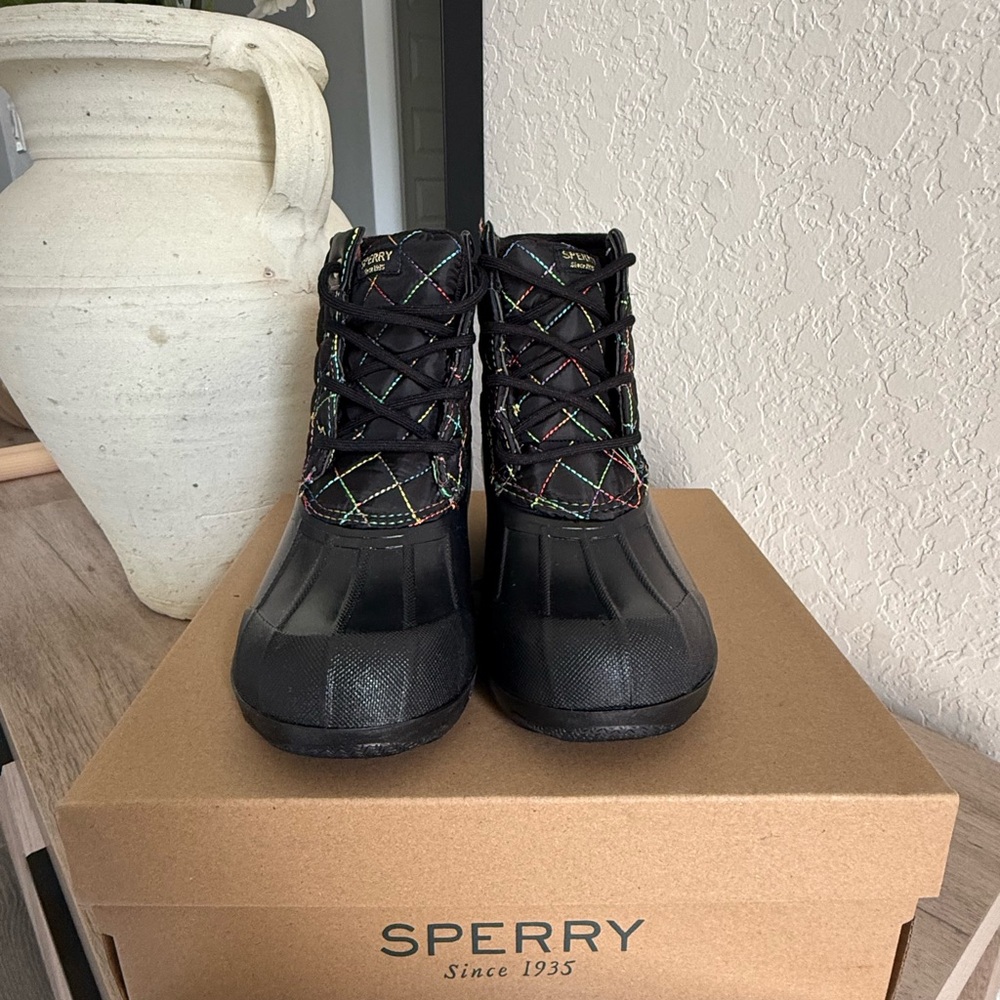 Sperry Black Rainbow Duck Boots Big Kids NEW WITH BOX